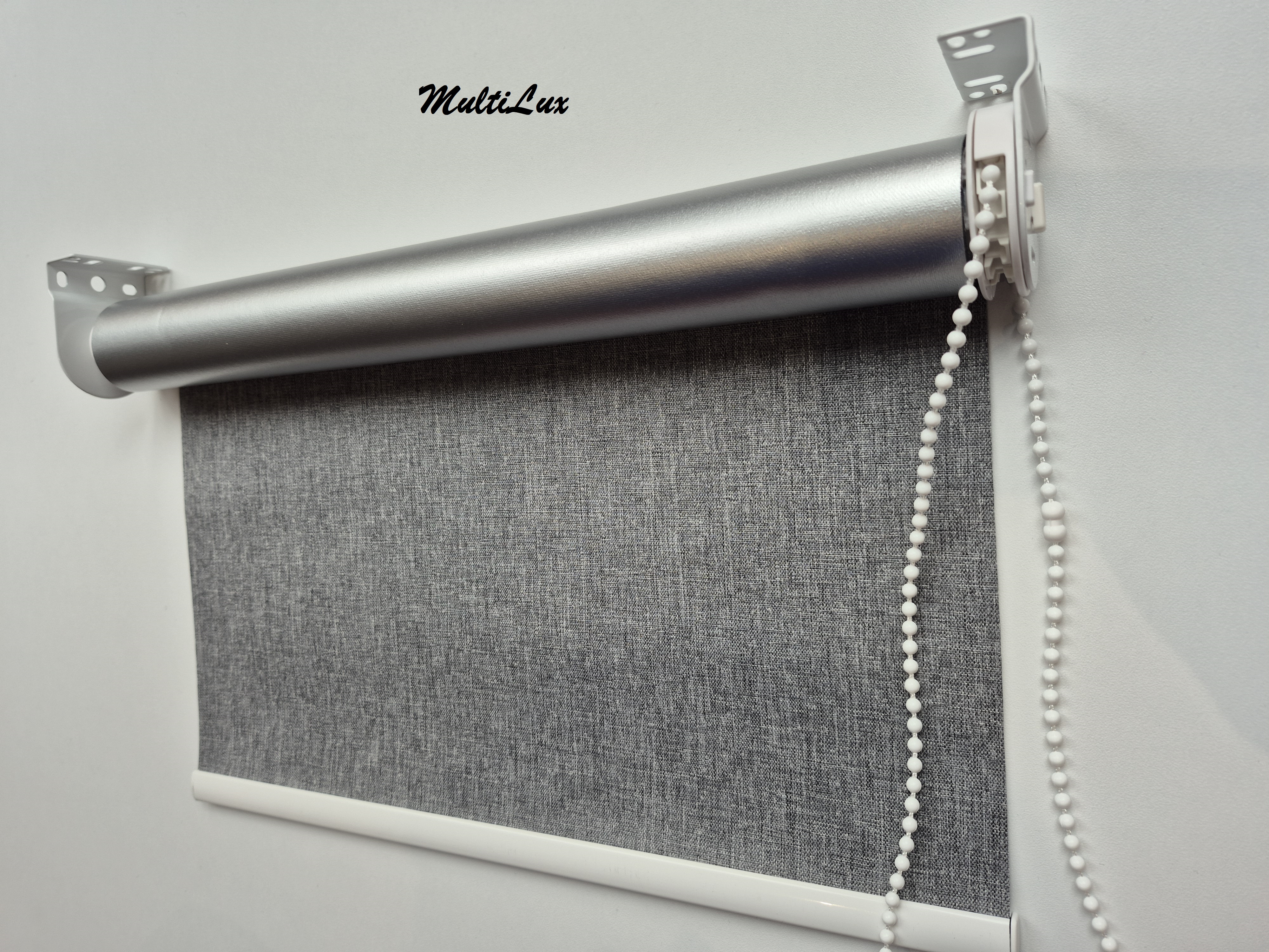 Free Hanging Blind 11